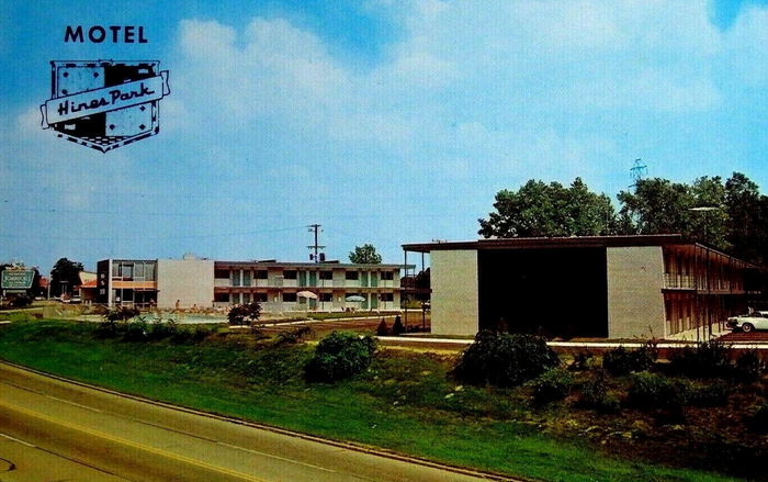 Hines Park Motel - Old Postcard (newer photo)